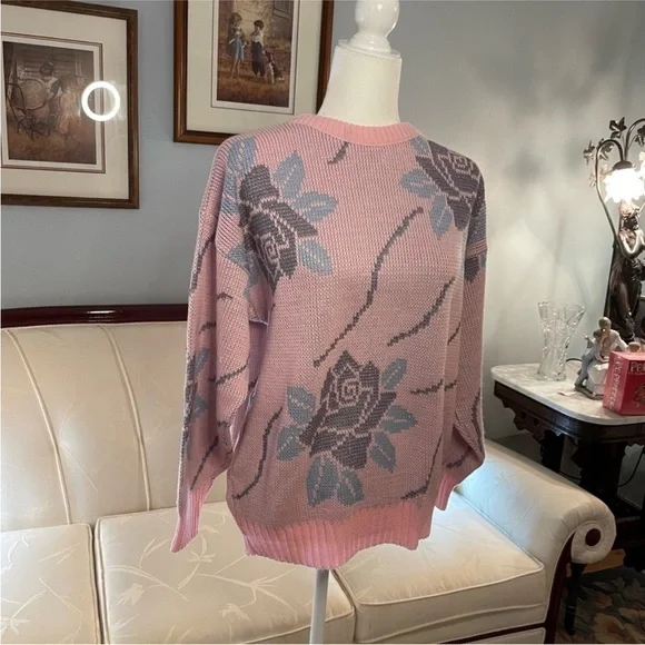 Pink & Gray Floral Print Crewneck Knit Sweater Size Medium - Picture 5 of 8